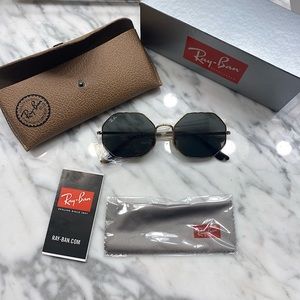 New, never worn octagonal classic raybans